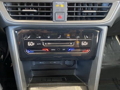2026 Volkswagen Taos SE Black