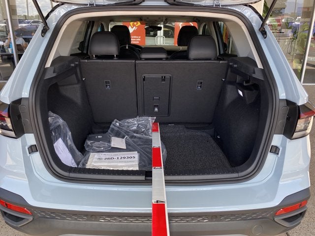 2026 Volkswagen Taos SE Black