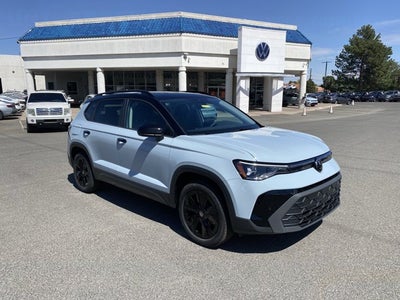 2026 Volkswagen Taos SE Black