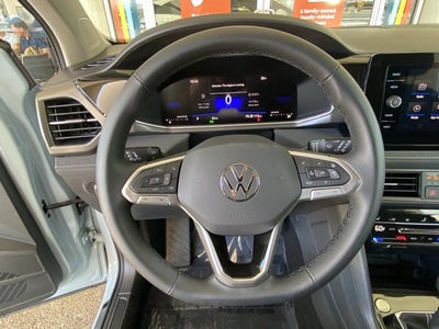 2026 Volkswagen Taos SE Black