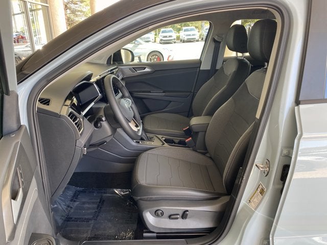 2026 Volkswagen Taos SE Black