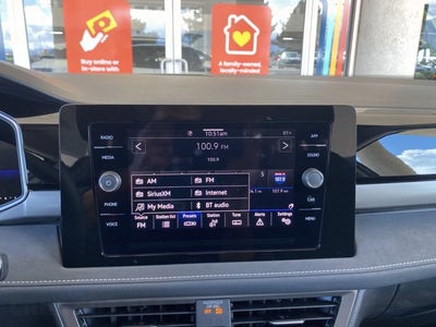 2026 Volkswagen Taos SE Black