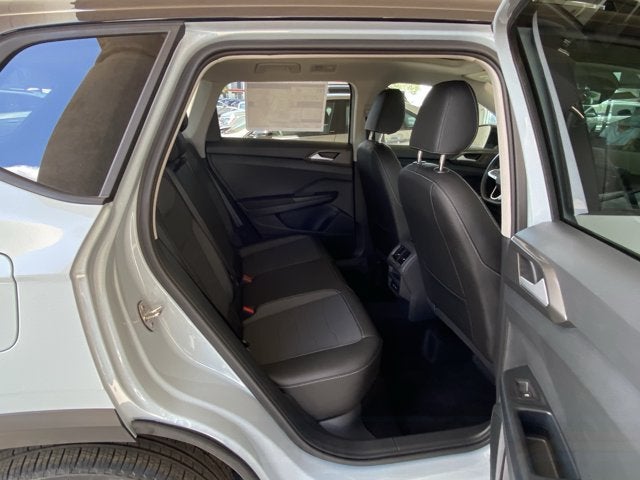 2026 Volkswagen Taos SE Black