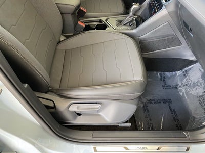 2026 Volkswagen Taos SE Black