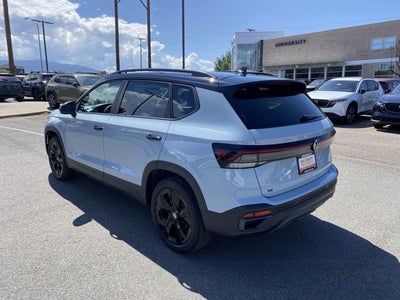 2026 Volkswagen Taos SE Black