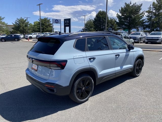 2026 Volkswagen Taos SE Black