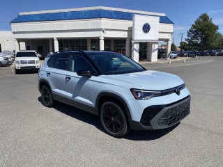 2026 Volkswagen Taos SE Black
