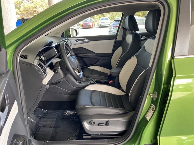 2025 Volkswagen Taos 1.5T SEL