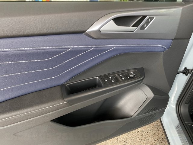 2026 Volkswagen Taos SEL