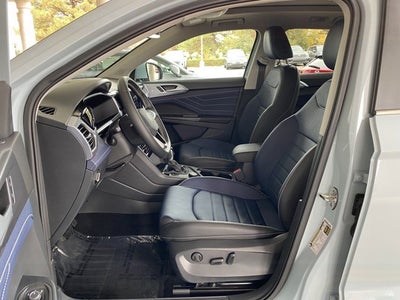 2026 Volkswagen Taos SEL