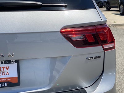 2022 Volkswagen Tiguan 2.0T SE R-Line Black