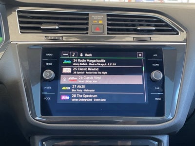 2022 Volkswagen Tiguan 2.0T SE R-Line Black