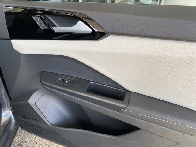 2025 Volkswagen Taos S