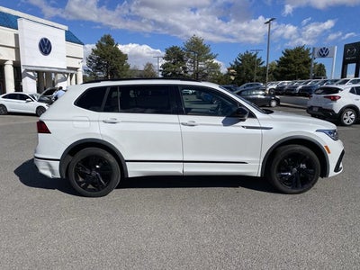 2023 Volkswagen Tiguan 2.0T SE R-Line Black