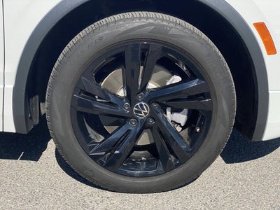 2024 Volkswagen Tiguan 2.0T SE R-Line Black