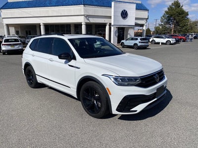 2024 Volkswagen Tiguan 2.0T SE R-Line Black