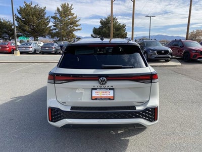 2026 Volkswagen Tiguan SE R-Line Black