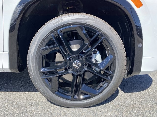 2025 Volkswagen Tiguan SE R-Line Black