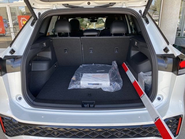 2025 Volkswagen Tiguan SE R-Line Black