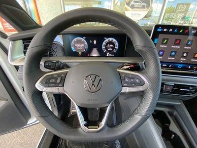 2025 Volkswagen Tiguan SE R-Line Black