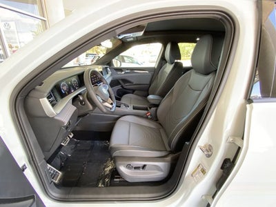 2025 Volkswagen Tiguan SE R-Line Black