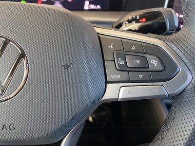 2025 Volkswagen Tiguan SE R-Line Black