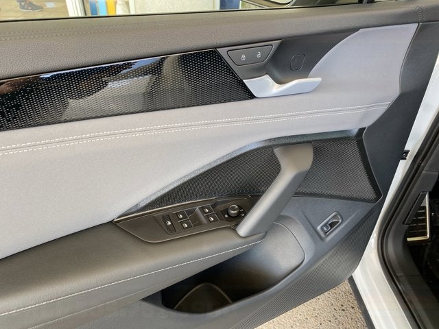 2025 Volkswagen Tiguan SE R-Line Black