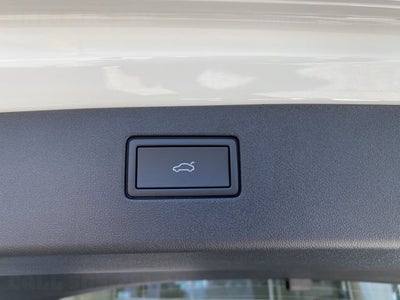 2025 Volkswagen Tiguan SE R-Line Black