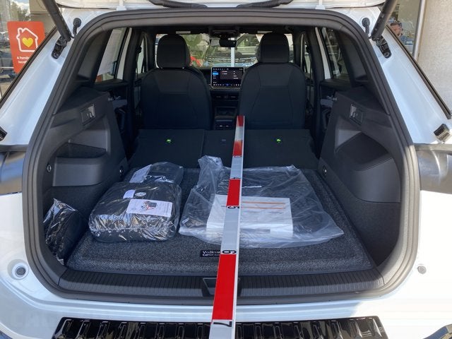 2025 Volkswagen Tiguan SE R-Line Black