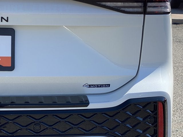 2025 Volkswagen Tiguan SE R-Line Black