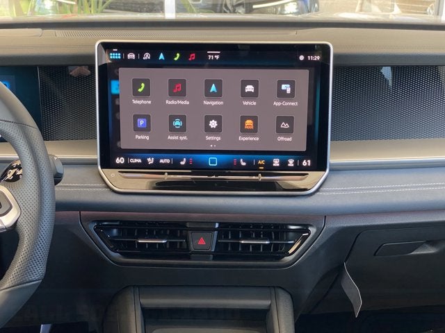 2025 Volkswagen Tiguan SE R-Line Black