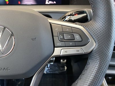 2025 Volkswagen Tiguan SE R-Line Black