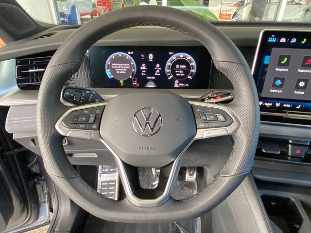 2026 Volkswagen Tiguan SE R-Line Black