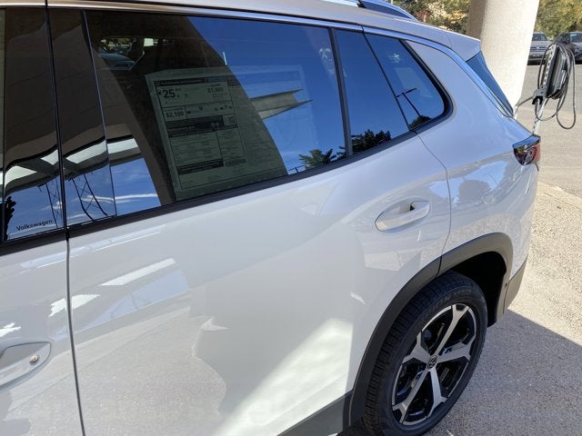 2025 Volkswagen Tiguan SE