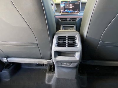 2025 Volkswagen Tiguan SE