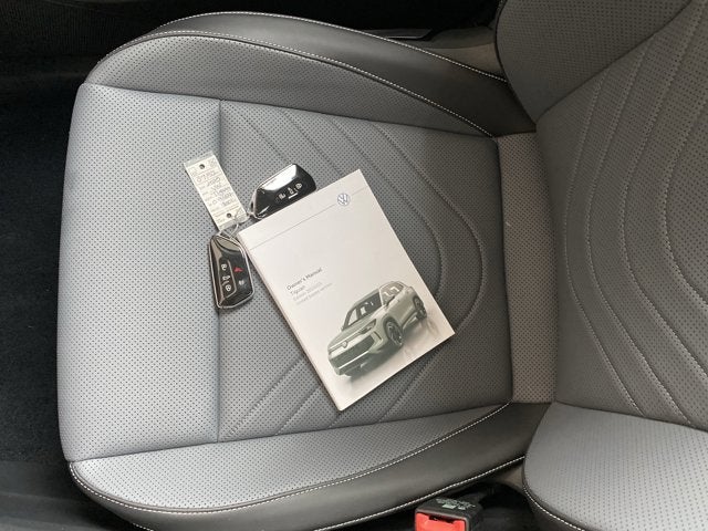 2025 Volkswagen Tiguan 2.0T SE