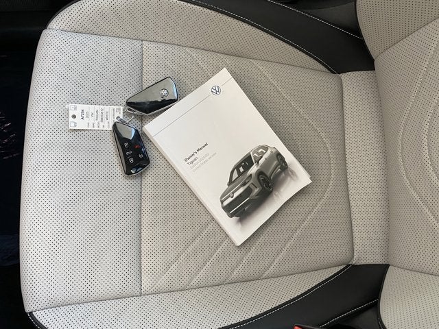 2025 Volkswagen Tiguan 2.0T SE