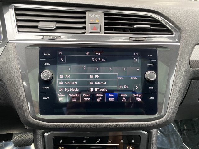 2023 Volkswagen Tiguan 2.0T SE