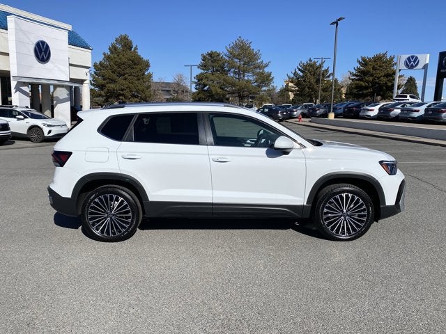 2025 Volkswagen Taos 1.5T SE