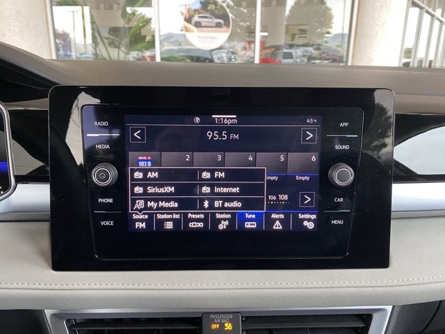 2025 Volkswagen Taos 1.5T SE