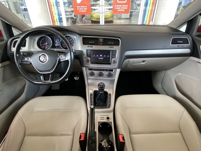 2017 Volkswagen Golf Wolfsburg Edition