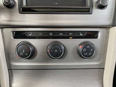 2017 Volkswagen Golf Wolfsburg Edition