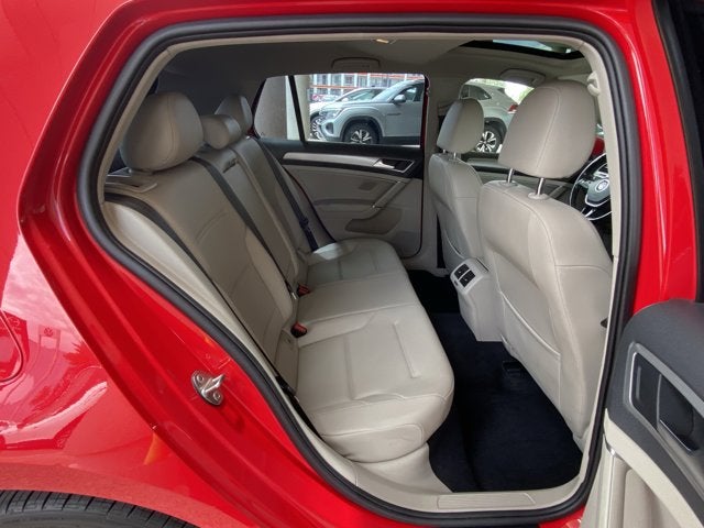 2017 Volkswagen Golf Wolfsburg Edition