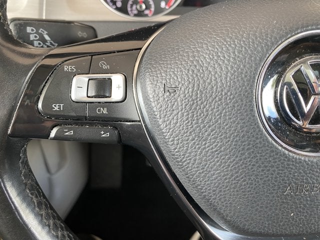 2017 Volkswagen Golf Wolfsburg Edition
