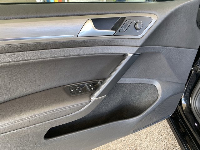 2016 Volkswagen Golf TSI SE 4-Door