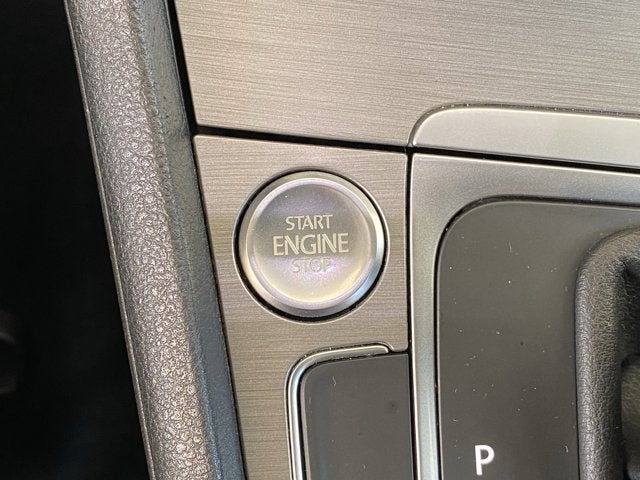 2016 Volkswagen Golf TSI SE 4-Door