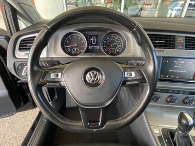 2016 Volkswagen Golf TSI SE 4-Door
