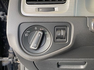 2016 Volkswagen Golf TSI SE 4-Door