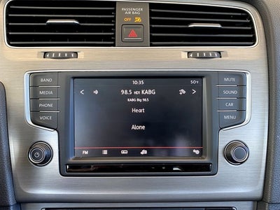 2016 Volkswagen Golf TSI SE 4-Door