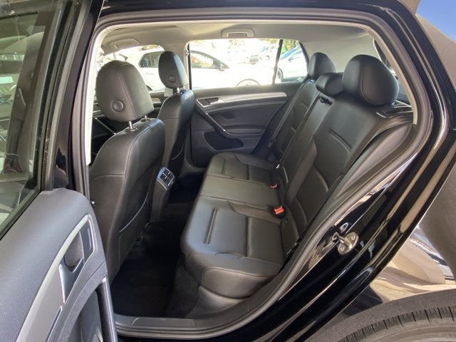 2016 Volkswagen Golf TSI SE 4-Door